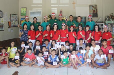 250 Amplop Natal Ai Xin untuk Anak Panti dan Jompo